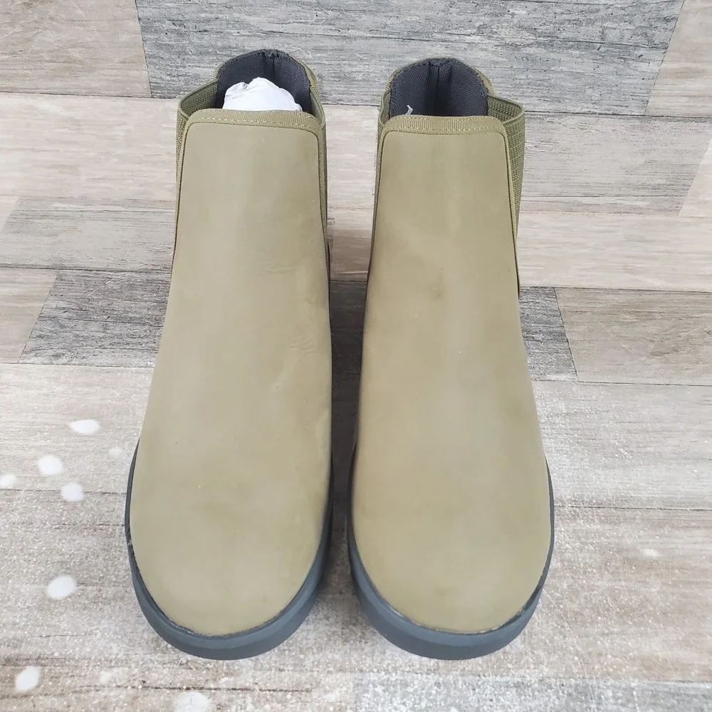 Bogs Kicker Womens Chelsea Boots Sz 10 Olive Leather Round Toe Ankle Pull On